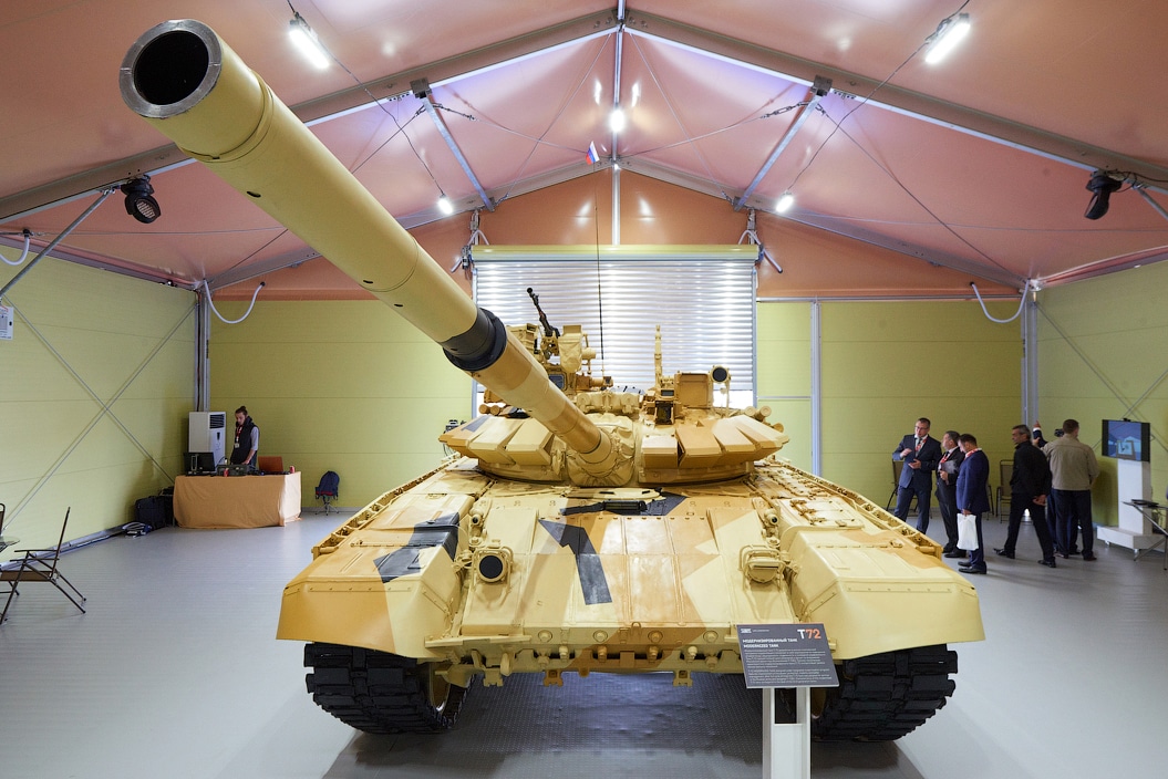 УРАЛ ВАГОН ЗАВОД T72 ADEX 2016